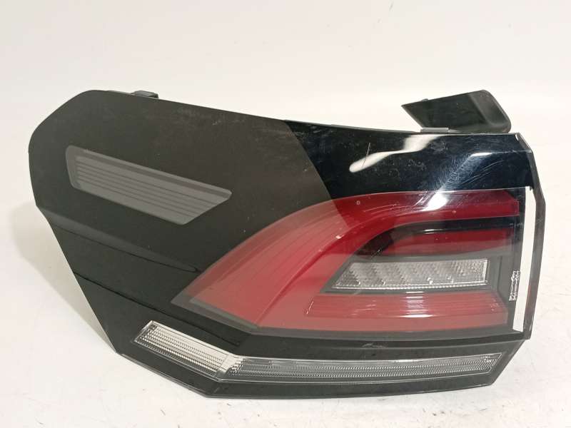 PILOTO TRASERO IZQUIERDO 2G7945095 