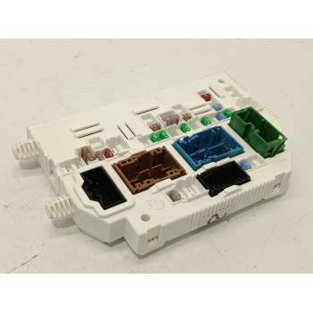 CAJA RELES / FUSIBLES 9863186680 02074504