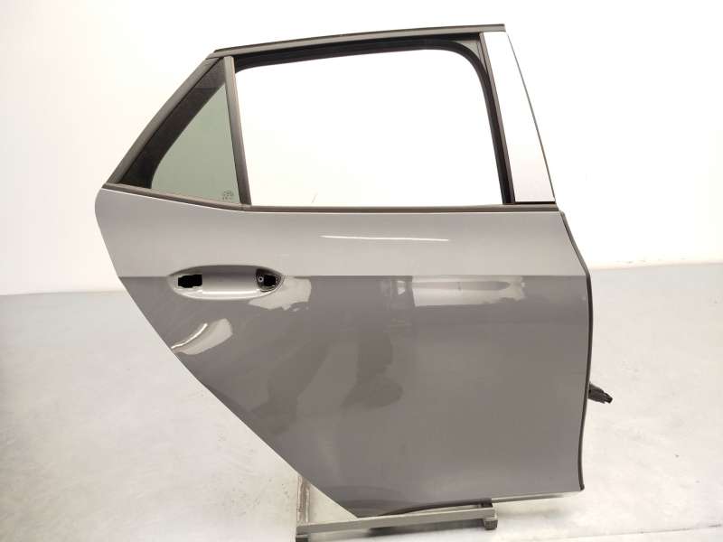 PUERTA TRASERA DERECHA 10A833056G 