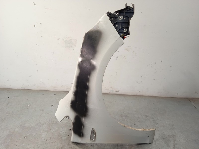 ALETA DELANTERA DERECHA 13302208 13390003 