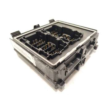CAJA RELES / FUSIBLES SV4T14D068EBC 2720030 9613597696