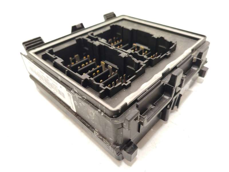 CAJA RELES / FUSIBLES SV4T14D068EBC 2720030 9613597696