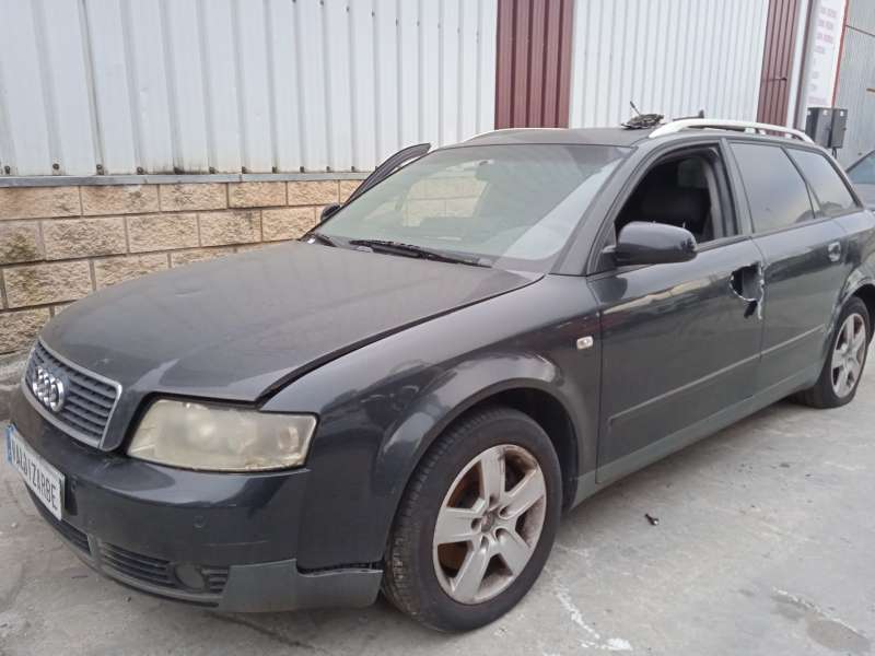 AUDI A4 B6 AVANT (8E5)