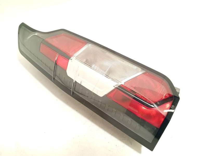 PILOTO TRASERO IZQUIERDO R2X613405AB 2805769 R2X613405AC
