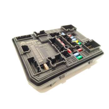 CAJA RELES / FUSIBLES 284B70754R 