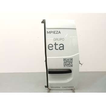 PUERTA TRASERA DERECHA 901005575R 