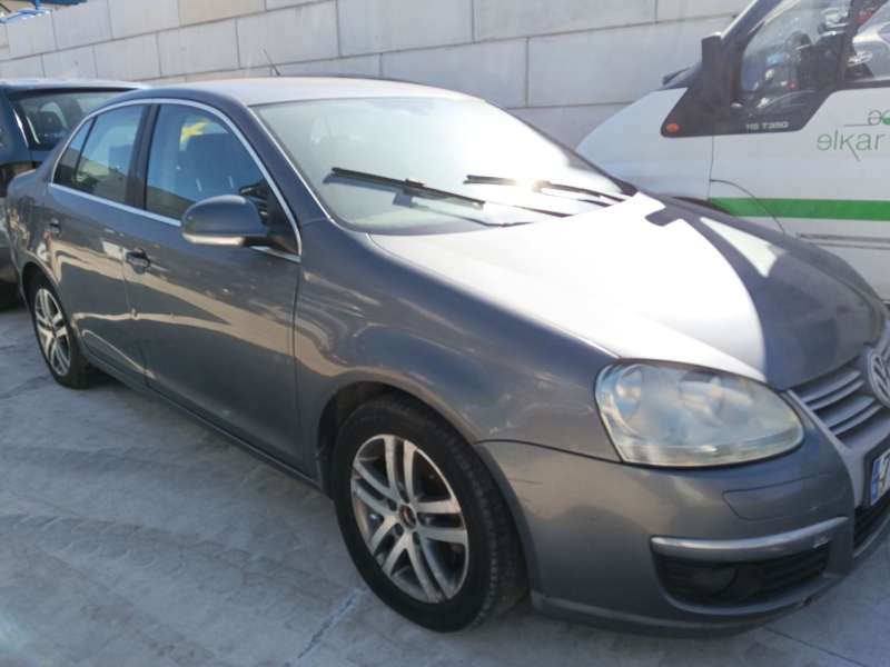 VOLKSWAGEN JETTA III (1K2)