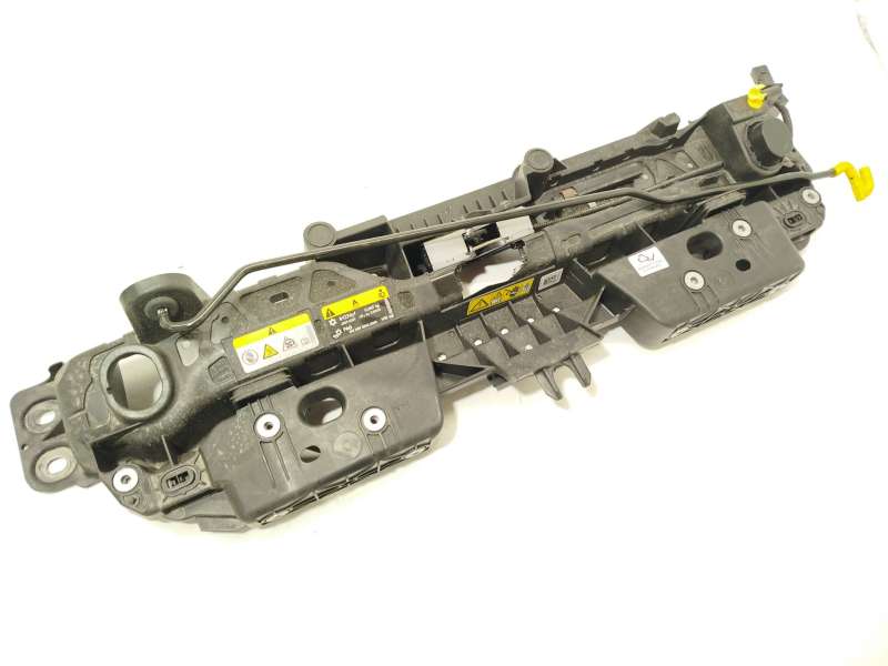 TRAVESAÑO SUPERIOR 6FA805563 