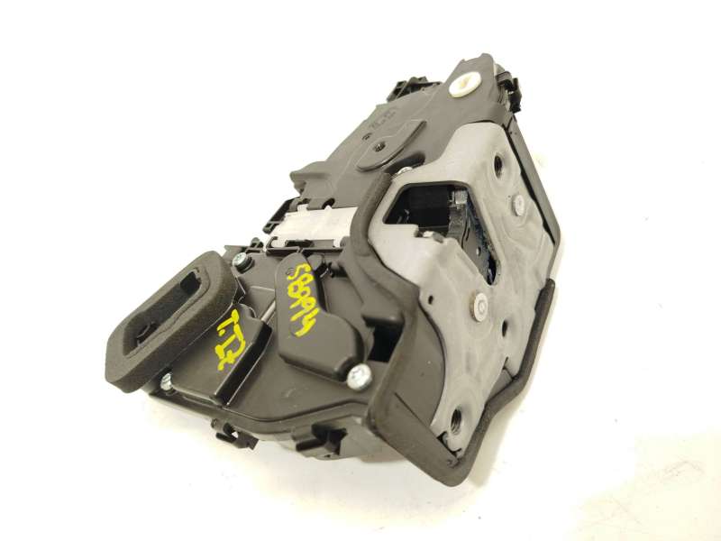 CERRADURA PUERTA TRASERA IZQUIERDA 3J0839015 