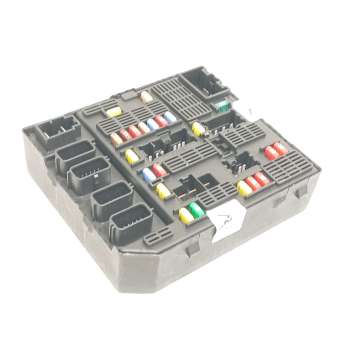 CAJA RELES / FUSIBLES 284B62342R 