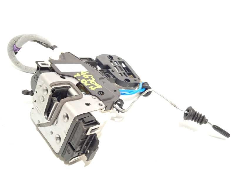 CERRADURA PUERTA TRASERA DERECHA A2047302835 2047302835