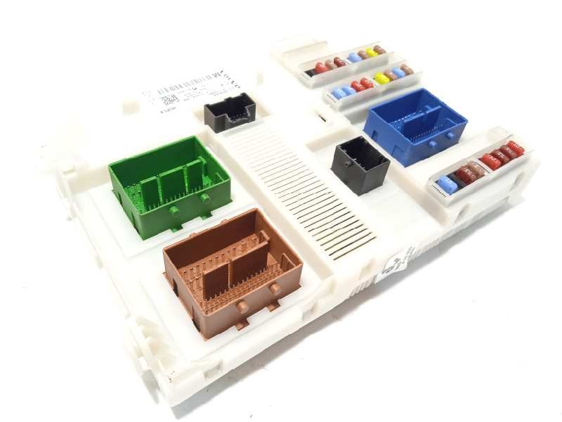 CAJA RELES / FUSIBLES 31412970 31412970AA 