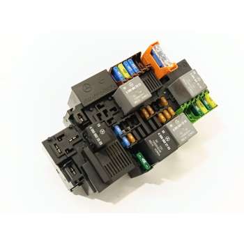 CAJA RELES / FUSIBLES A2229063202 50W011F04