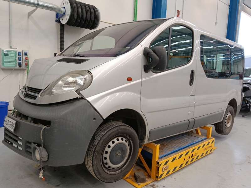 OPEL VIVARO A AUTOBÚS (X83)