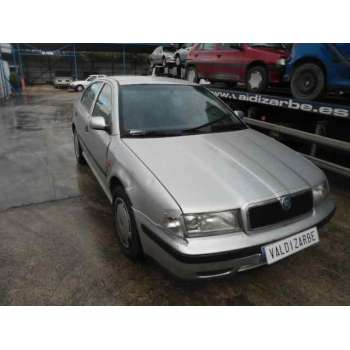 SKODA OCTAVIA BERLINA (1U2)