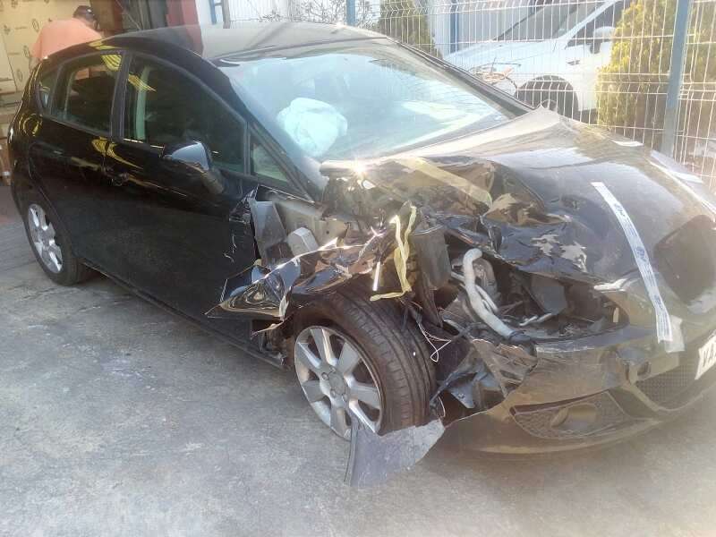 SEAT LEON (1P1)