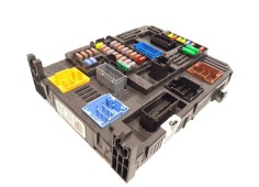 Recambio de caja reles / fusibles para peugeot 3008 gt line referencia OEM IAM 9830805680  