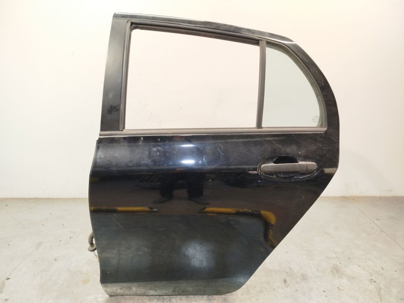 PUERTA TRASERA IZQUIERDA 670040D110 