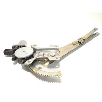 ELEVALUNAS DELANTERO DERECHO 5713A086 