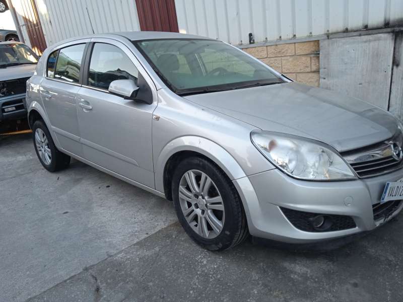 OPEL ASTRA H (A04)
