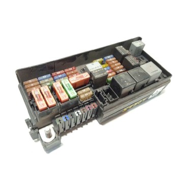 CAJA RELES / FUSIBLES A1643402372 13583854