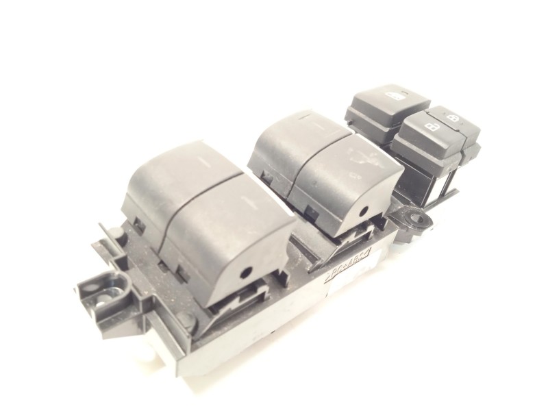 MANDO ELEVALUNAS DELANTERO IZQUIERDO 8404042080 32021A103041