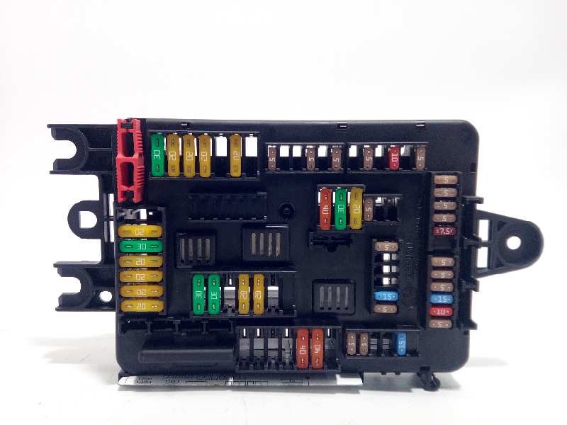 CAJA RELES / FUSIBLES 61149337880 