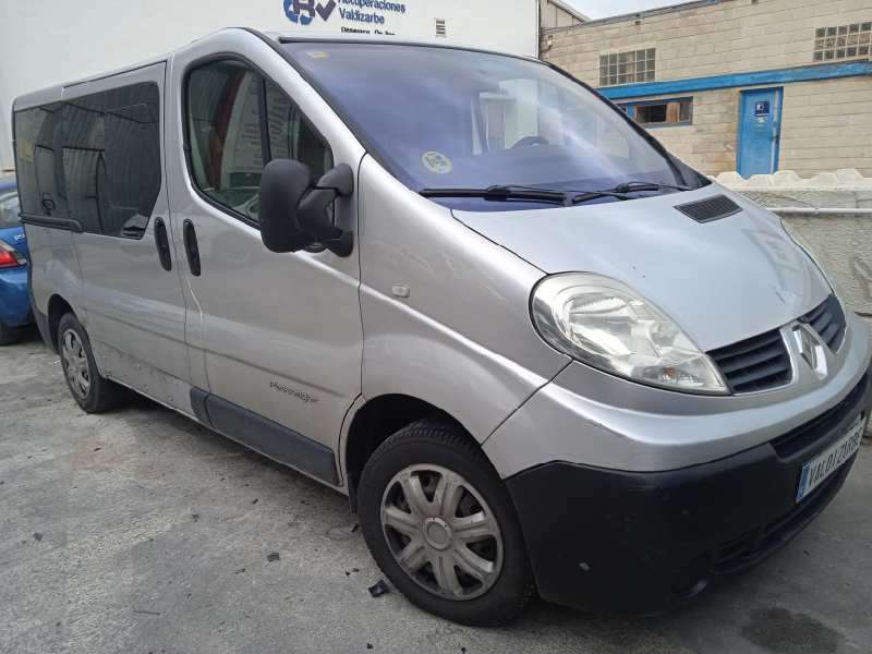 RENAULT TRAFIC COMBI (AB 4.01)