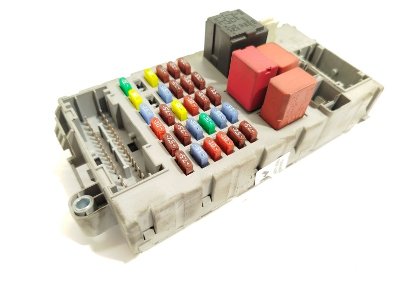 CAJA RELES / FUSIBLES 1361296080 