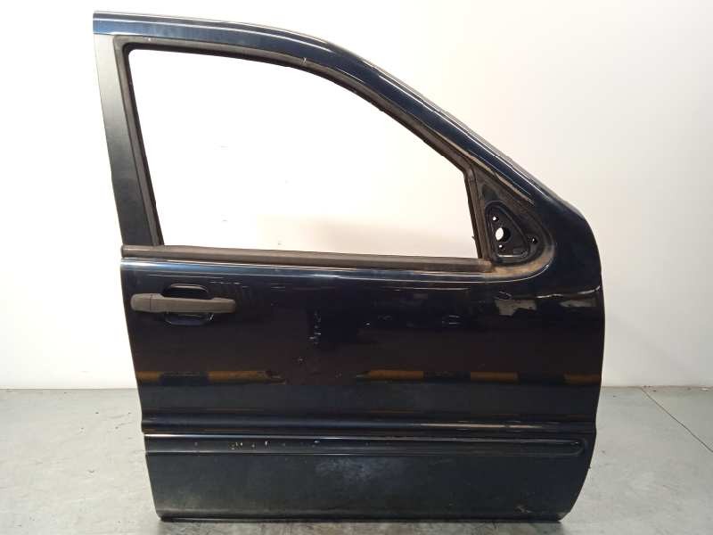 PUERTA DELANTERA DERECHA A1637201605 