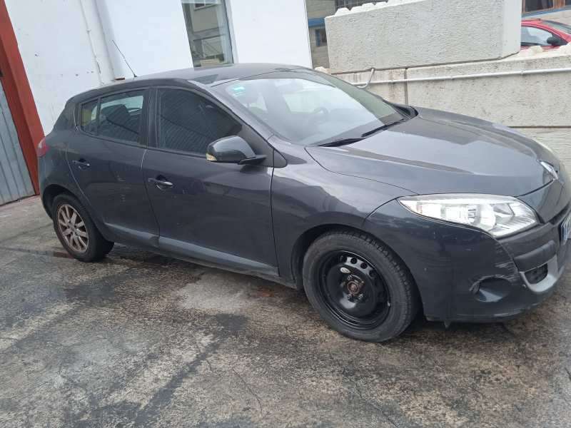 RENAULT MEGANE III BERLINA 5 P