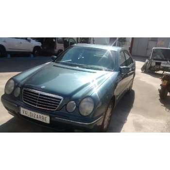 MERCEDES-BENZ CLASE E (W210) BERLINA DIESEL de desguace