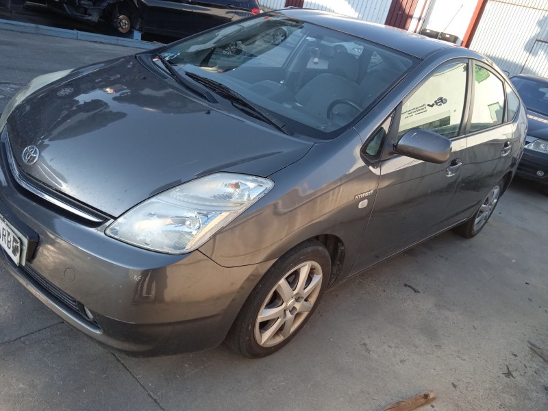 TOYOTA PRIUS LIFTBACK (_W2_)