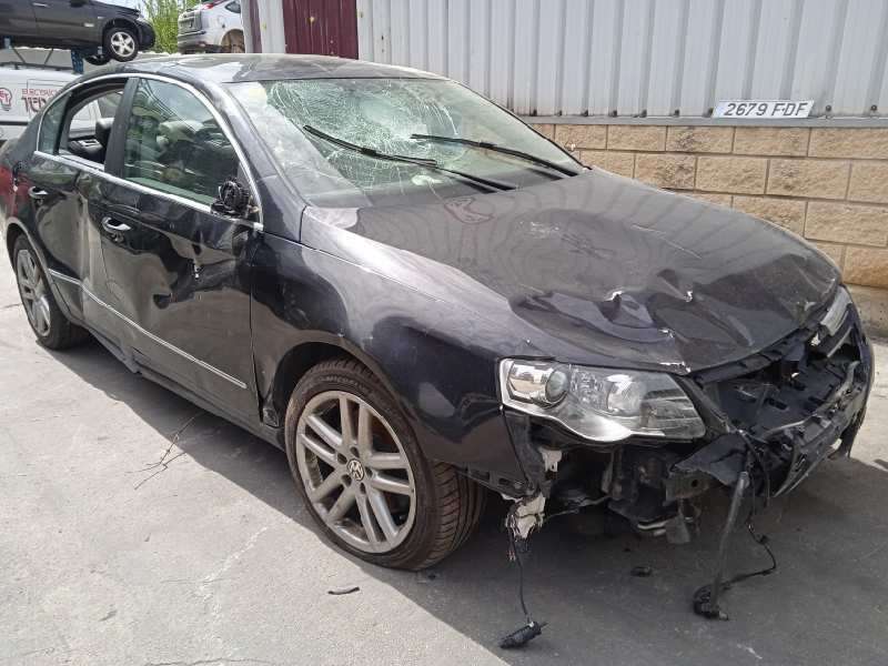 VOLKSWAGEN PASSAT BERLINA (3C2)