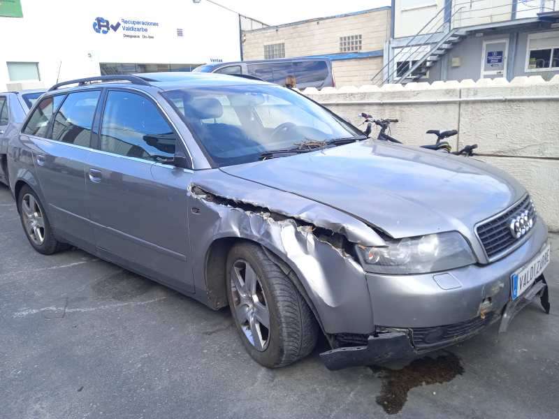AUDI A4 AVANT (8E)