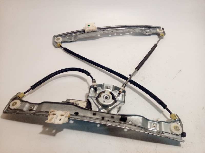 ELEVALUNAS DELANTERO DERECHO 402221C 9222FV 