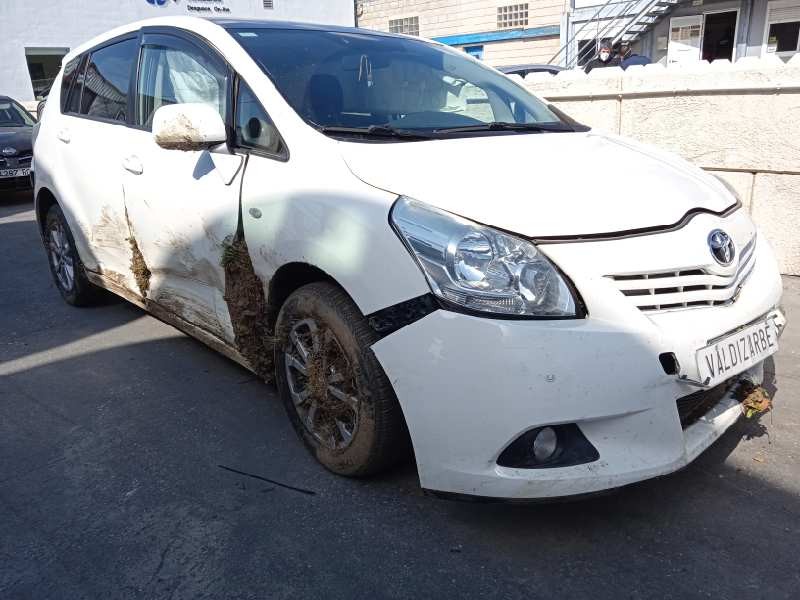 TOYOTA VERSO