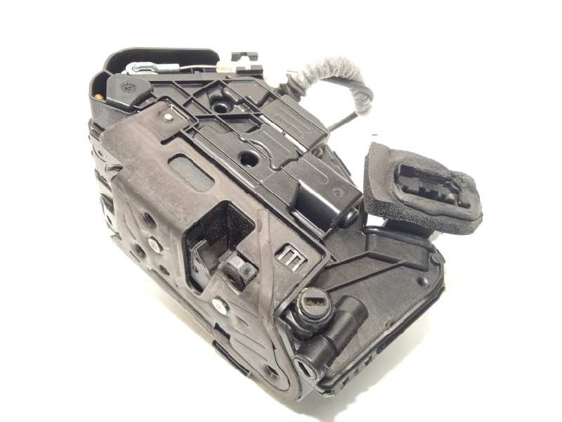 CERRADURA PUERTA TRASERA DERECHA 5TA839016E 