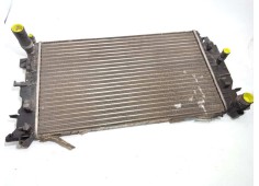Recambio de radiador agua para volkswagen crafter caja cerrada 2.5 tdi dpf referencia OEM IAM 9065000202  877113G