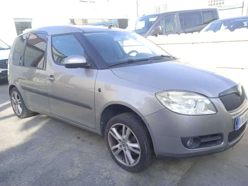 SKODA ROOMSTER (5J7)
