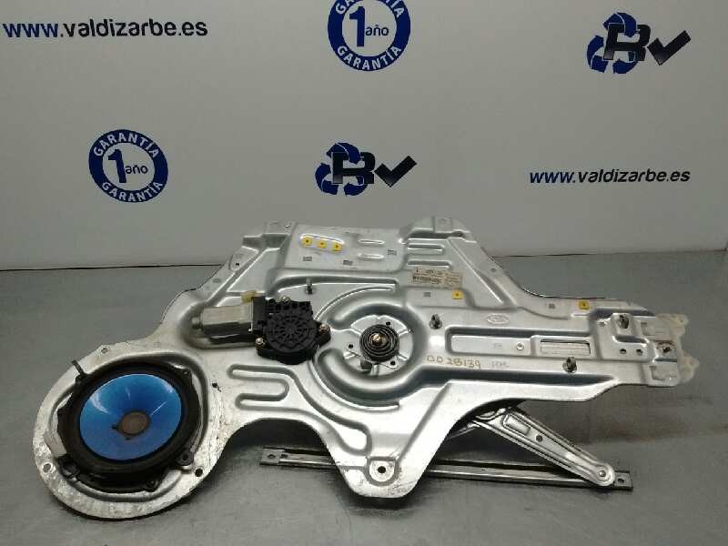 ELEVALUNAS DELANTERO DERECHO 824802F020 