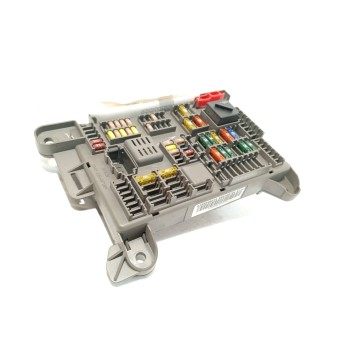 CAJA RELES / FUSIBLES 6931687 61146931687 5189540