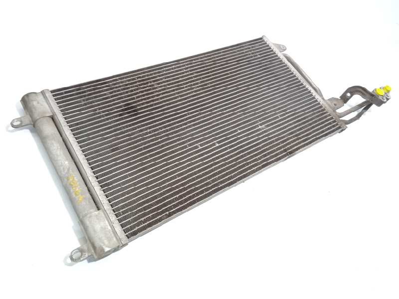 CONDENSADOR / RADIADOR AIRE ACONDICIONADO 6R0820411D 