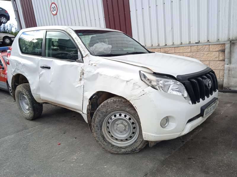 TOYOTA LAND CRUISER (J15)