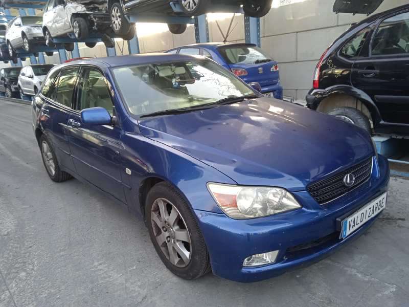 LEXUS IS200 (GXE10)