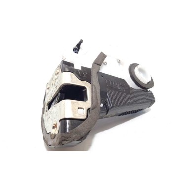 Recambio de cerradura puerta trasera derecha para toyota yaris 1.0 cat referencia OEM IAM 690500D310  