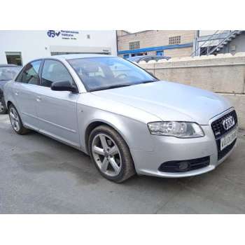 AUDI A4 BERLINA (8E)