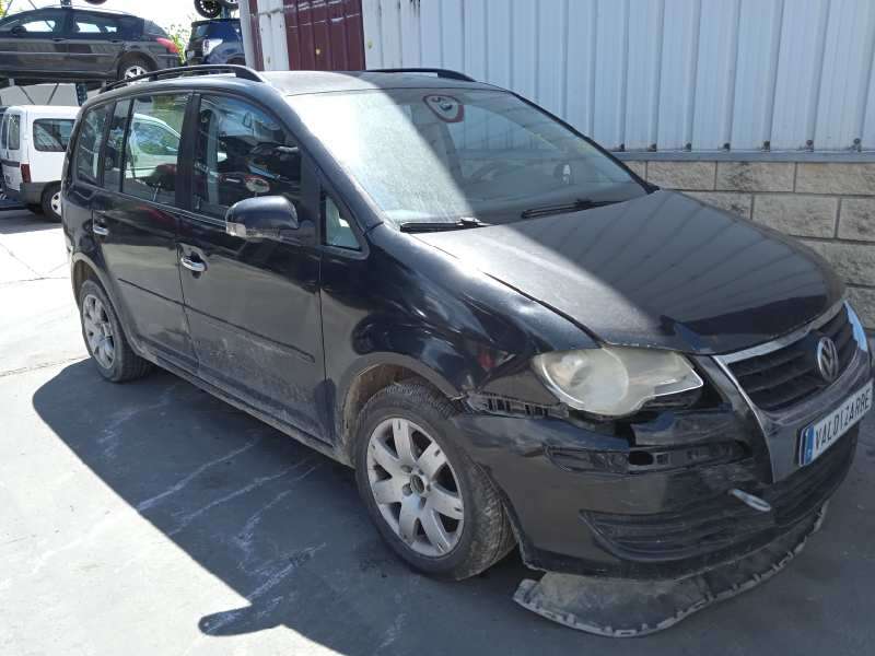 VOLKSWAGEN TOURAN (1T2)