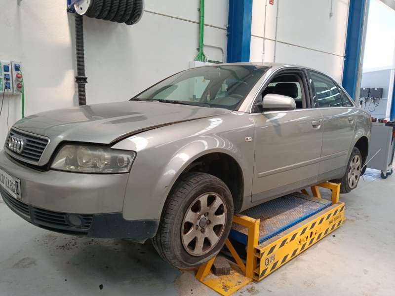 AUDI A4 B6 (8E2)