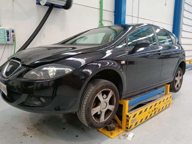 SEAT LEON (1P1)